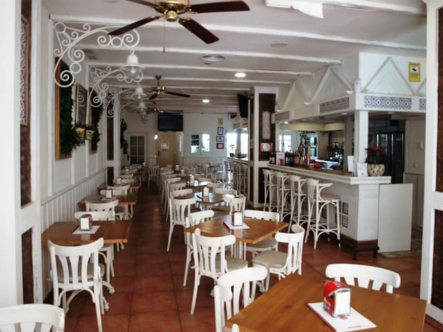 Restaurant/Bar for sale in Fuengirola - € 159,950 (Ref: 9428364)