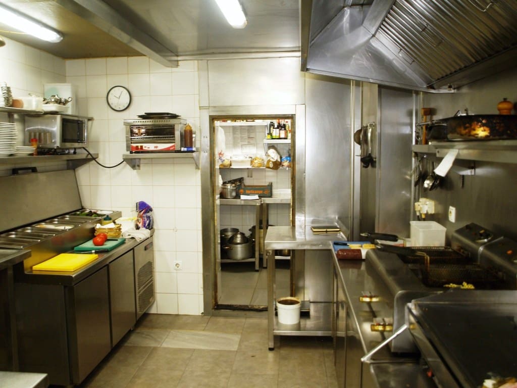 Restaurant/Bar for sale in Fuengirola - € 159,950 (Ref: 9428365)