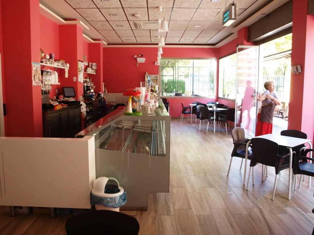 Restaurant/Bar til salg i Fuengirola - € 159.950 (Ref: 9428366)