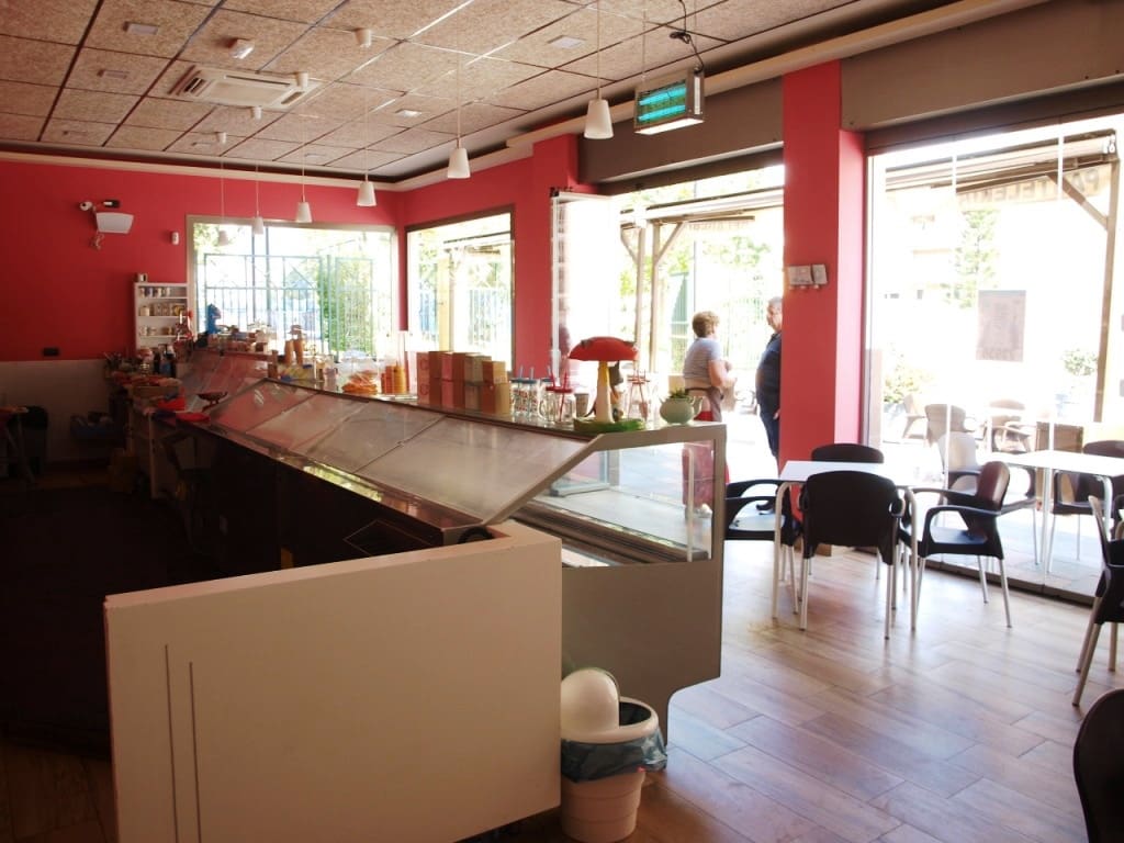 Restaurant/Bar til salg i Fuengirola - € 159.950 (Ref: 9428366)