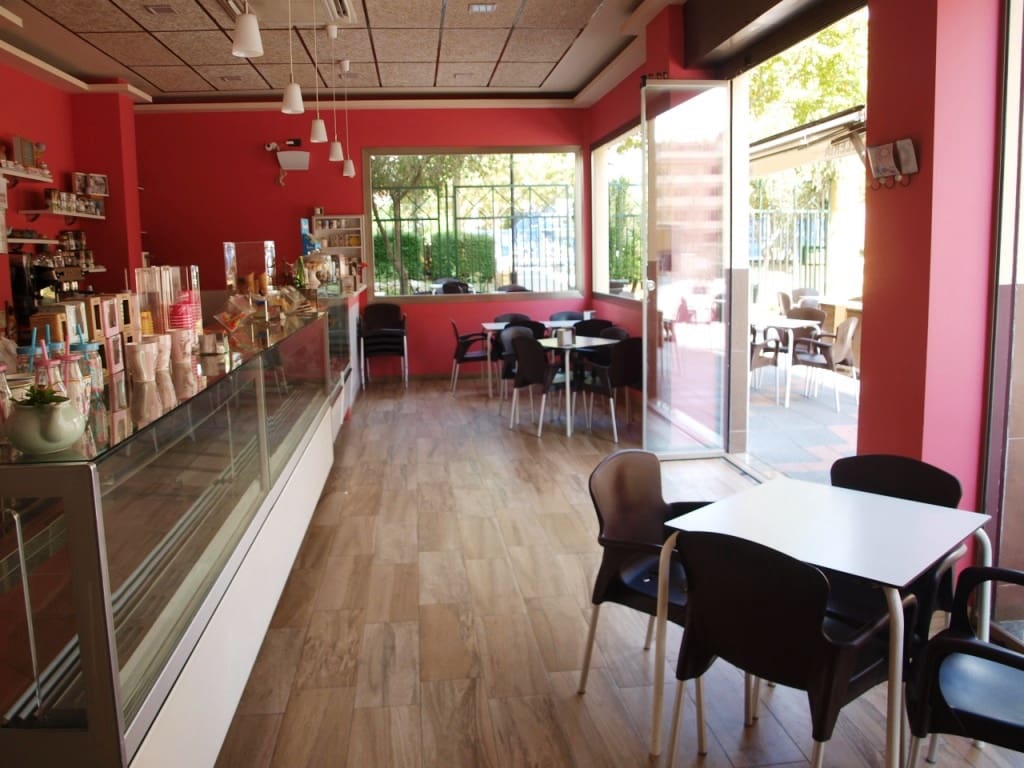 Restaurant/Bar til salg i Fuengirola - € 159.950 (Ref: 9428366)