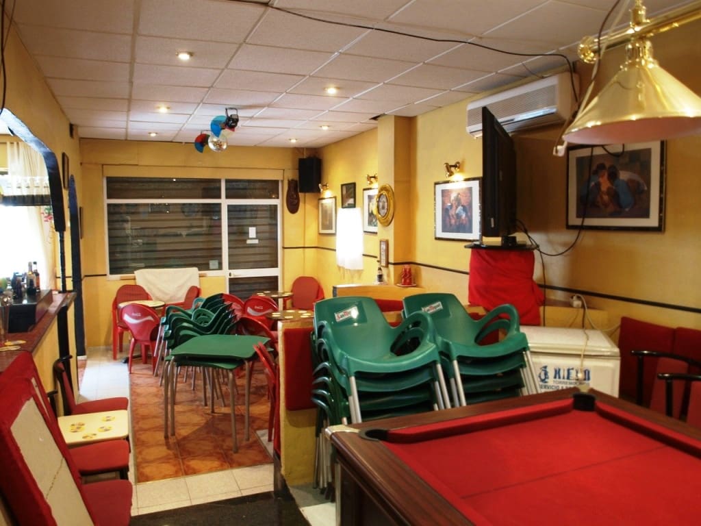 Restaurant/Bar for sale in Torremolinos - € 159,950 (Ref: 9428367)