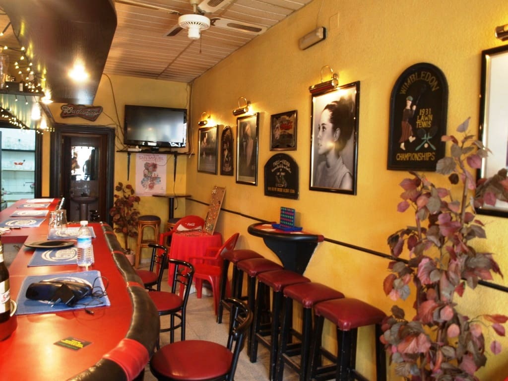 Restaurant/Bar for sale in Torremolinos - € 159,950 (Ref: 9428367)