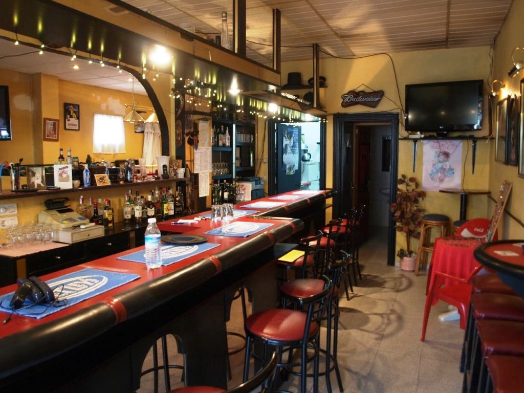 Restaurant/Bar for sale in Torremolinos - € 159,950 (Ref: 9428367)