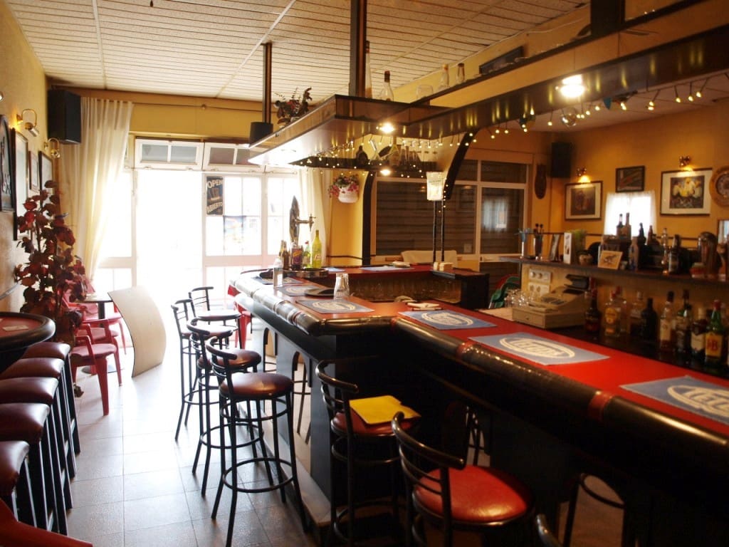 Restaurant/Bar for sale in Torremolinos - € 159,950 (Ref: 9428367)