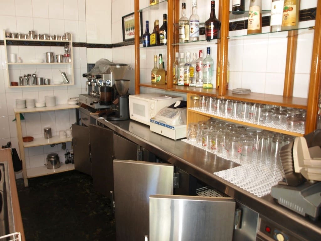 Restaurant/Bar for sale in Torremolinos - € 155,000 (Ref: 9428370)