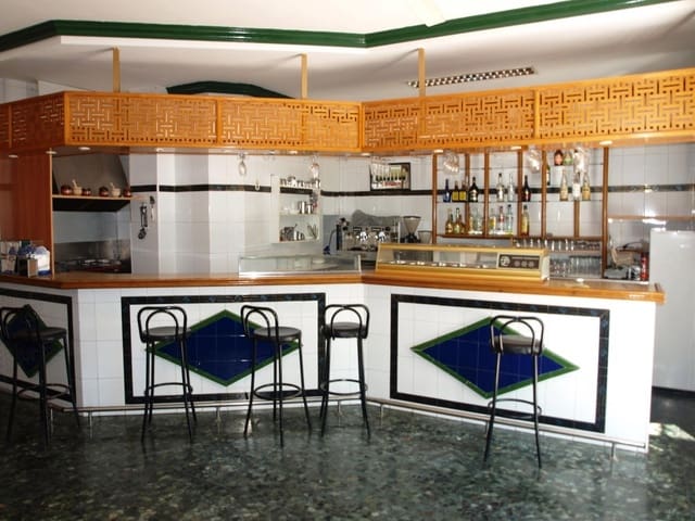 Restaurant/Bar for sale in Torremolinos - € 155,000 (Ref: 9428370)