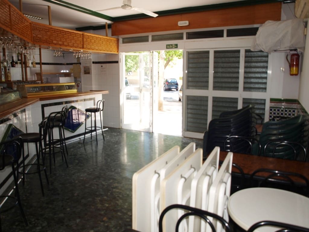 Restaurant/Bar for sale in Torremolinos - € 155,000 (Ref: 9428370)