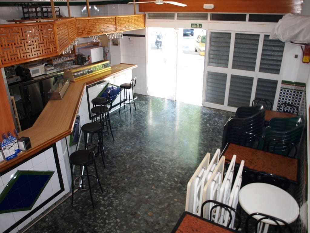 Restaurant/Bar for sale in Torremolinos - € 155,000 (Ref: 9428370)