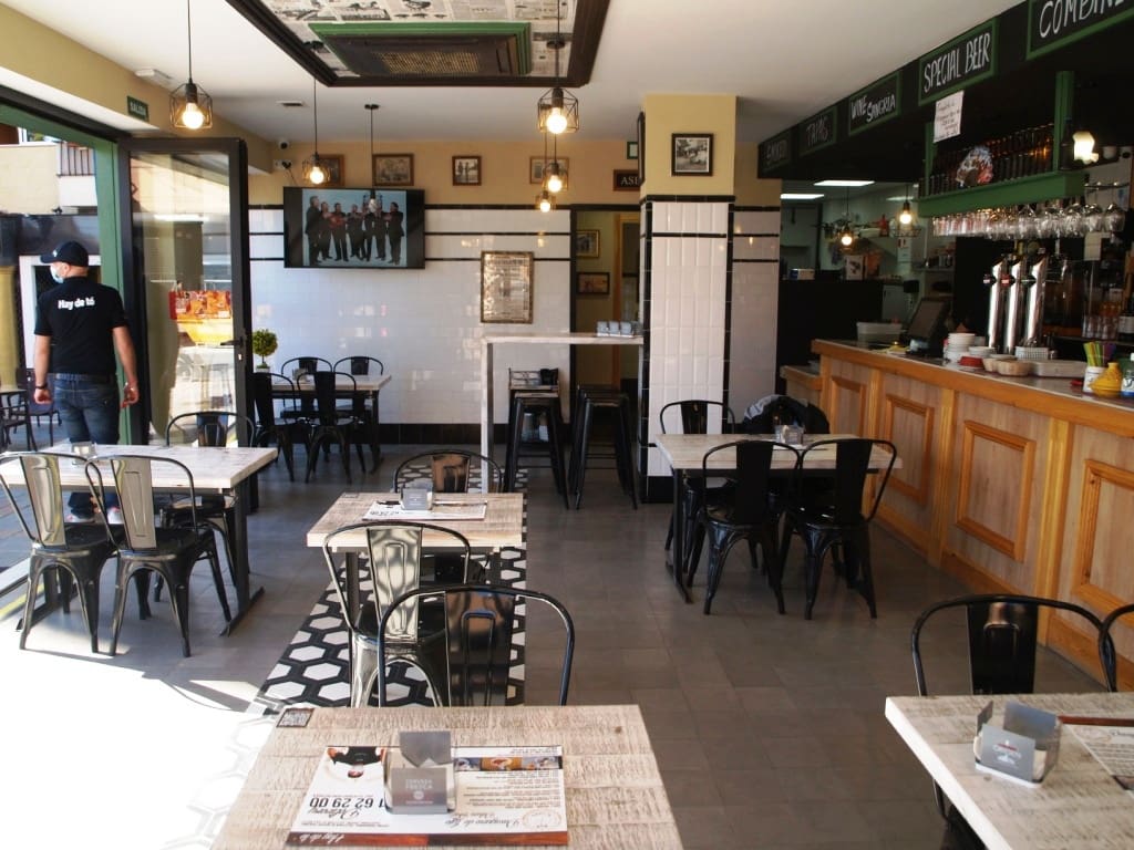 Restaurant/Bar til salg i Fuengirola - € 149.950 (Ref: 9428375)