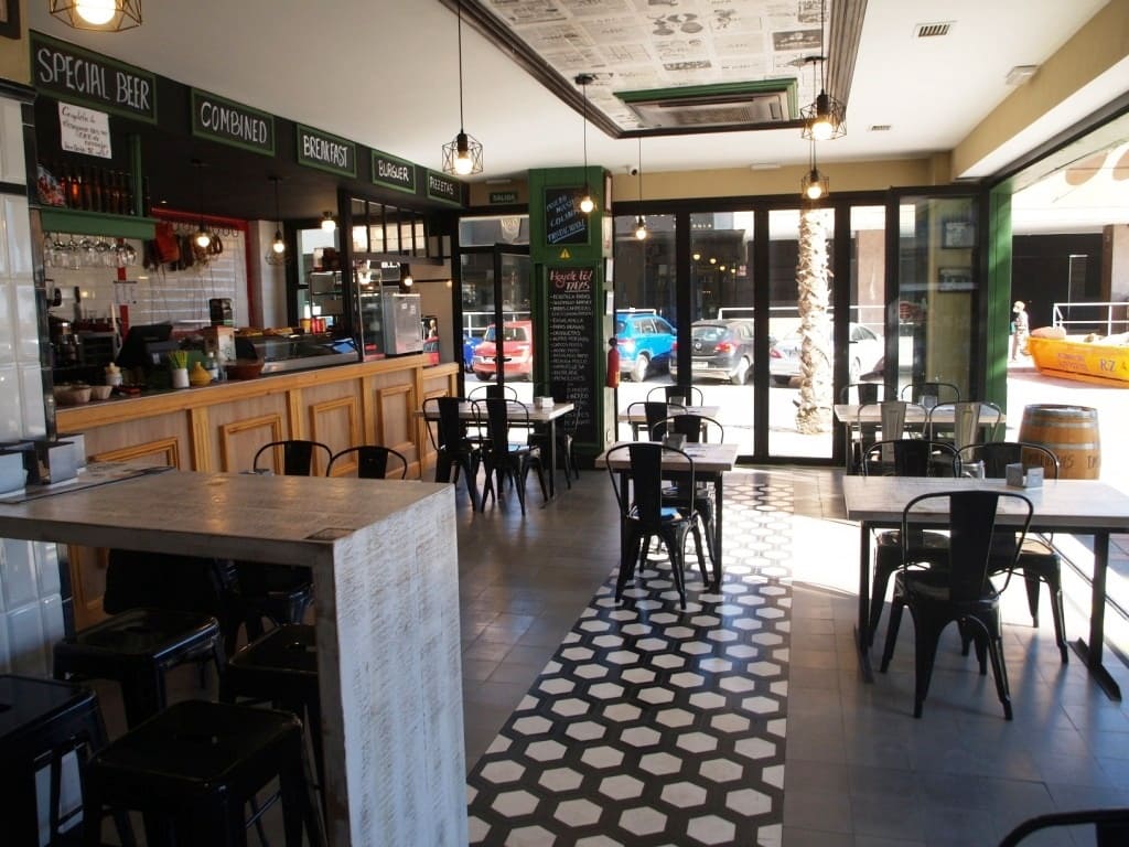 Restaurant/Bar til salg i Fuengirola - € 149.950 (Ref: 9428375)