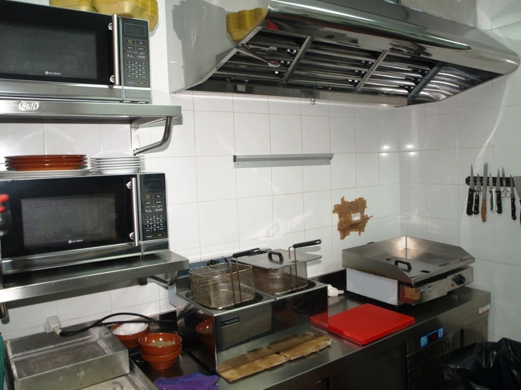 Restaurant/Bar til salg i Fuengirola - € 149.950 (Ref: 9428375)