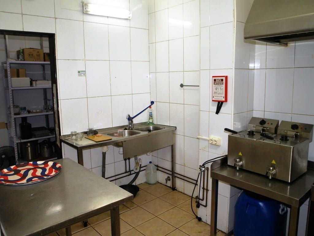 Restaurant/Bar for sale in Benalmadena - € 149,950 (Ref: 9428376)