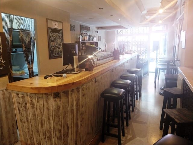 Restaurant/Bar for sale in Fuengirola - € 139,950 (Ref: 9428379)