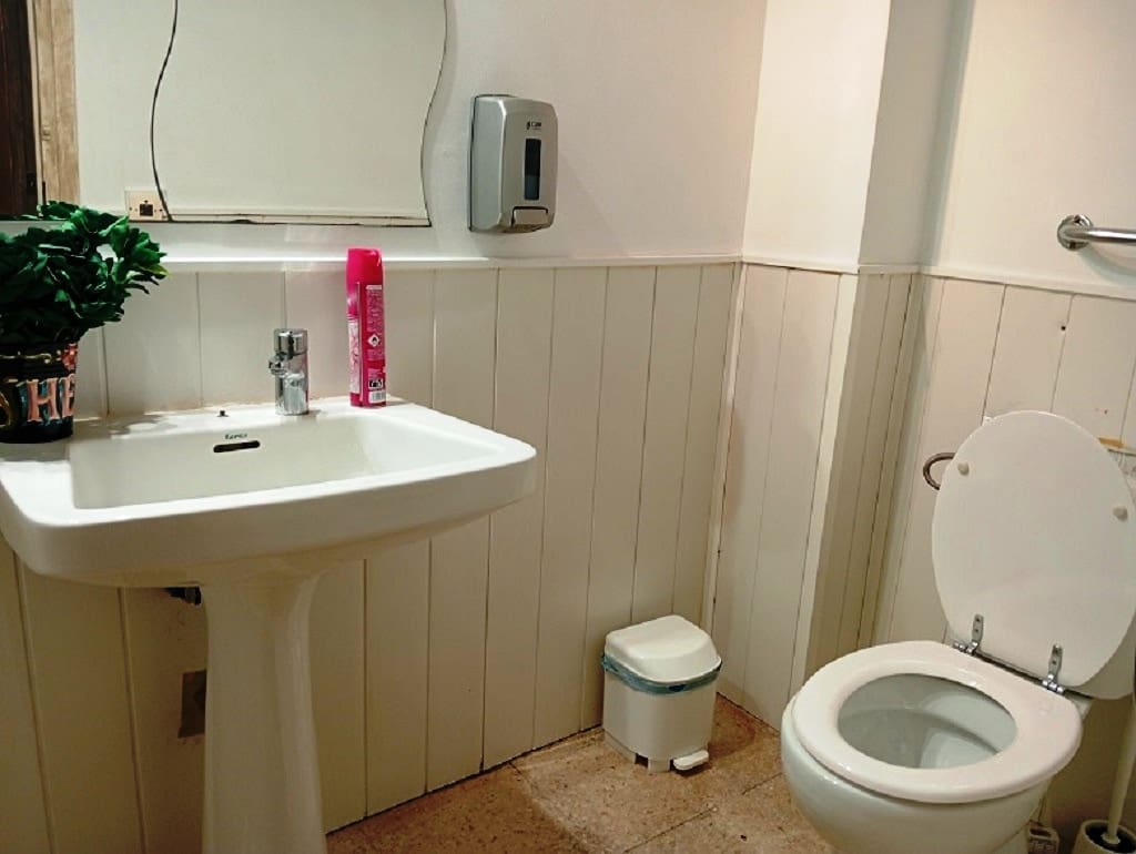 Restaurant/Bar for sale in Fuengirola - € 139,950 (Ref: 9428379)