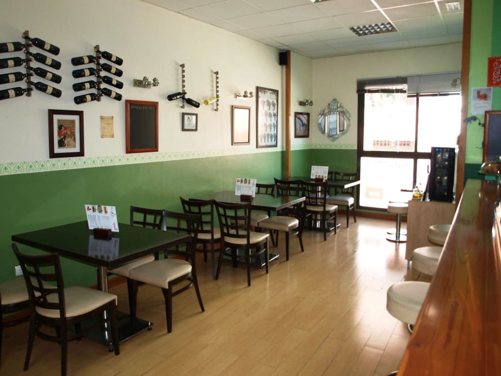Restaurant/Bar for sale in Benalmadena - € 130,000 (Ref: 9428382)