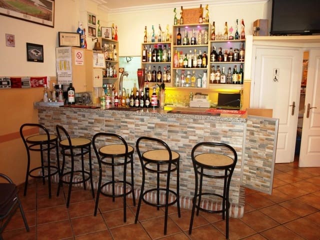 Restaurant/Bar for sale in Fuengirola - € 130,000 (Ref: 9428383)