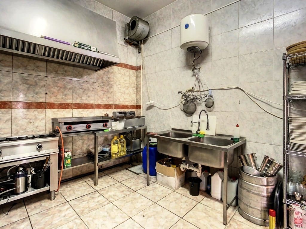 Restaurant/Bar for sale in Torremolinos - € 129,950 (Ref: 9428386)