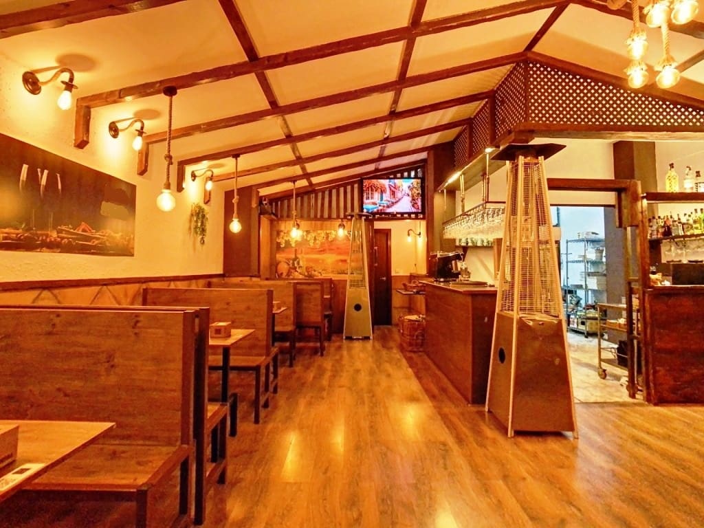 Restaurant/Bar for sale in Torremolinos - € 129,950 (Ref: 9428386)