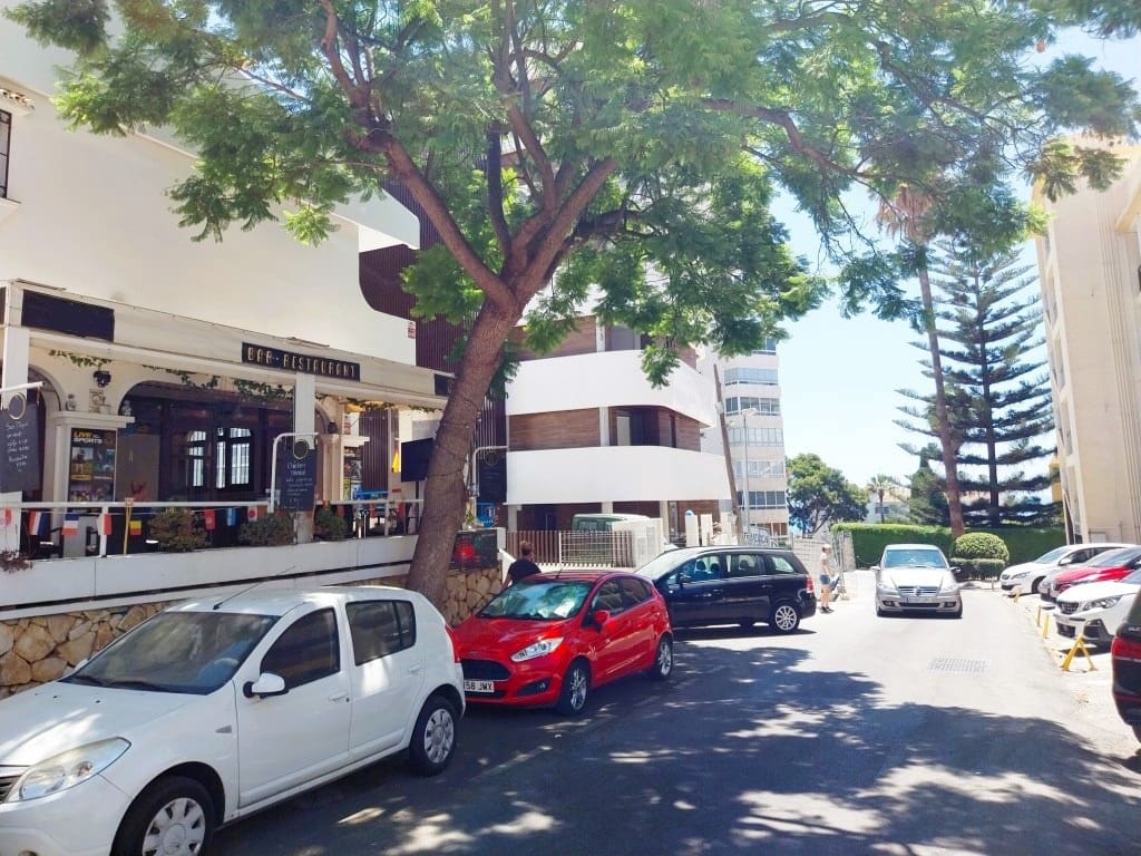 Restaurant/Bar for sale in Benalmadena - € 49,950 (Ref: 9428387)