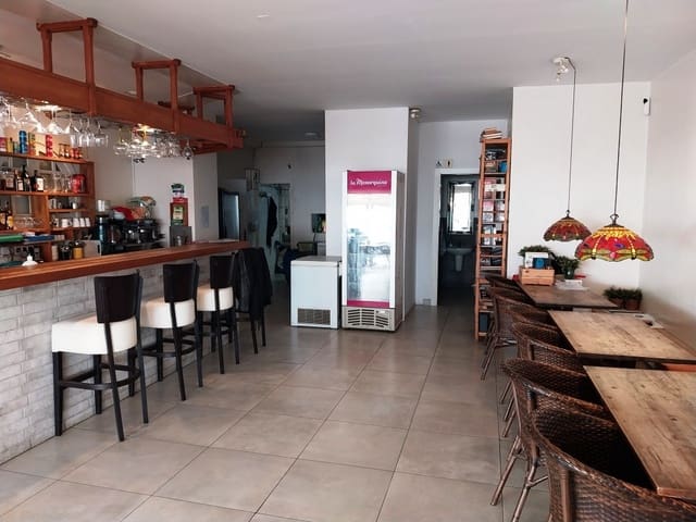 Restaurant/Bar for sale in Fuengirola - € 125,000 (Ref: 9428391)