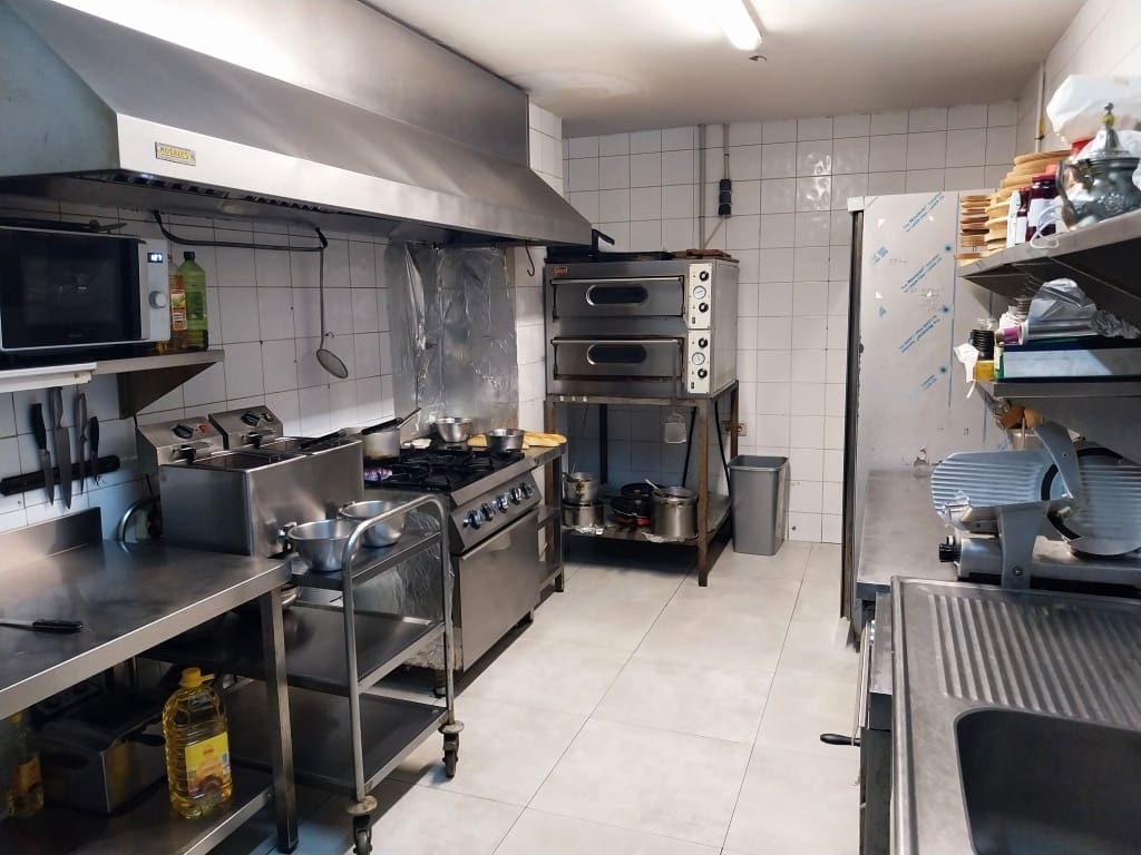 Restaurant/Bar for sale in Fuengirola - € 125,000 (Ref: 9428391)