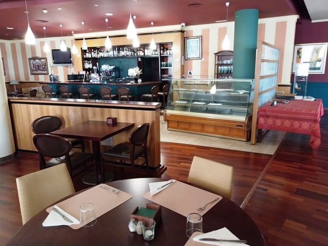 Restaurant/Bar for sale in Benalmádena - € 9,950 (Ref: 9428393)