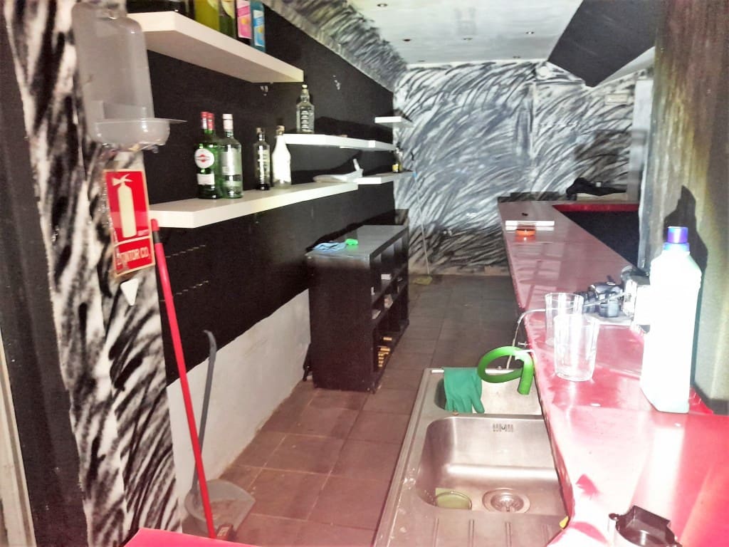Restaurant/Bar for sale in Torremolinos - € 115,000 (Ref: 9428395)