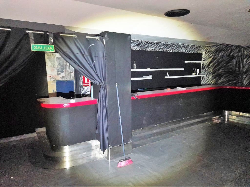 Restaurant/Bar for sale in Torremolinos - € 115,000 (Ref: 9428395)