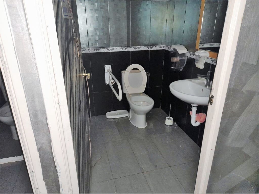 Restaurant/Bar for sale in Torremolinos - € 115,000 (Ref: 9428395)