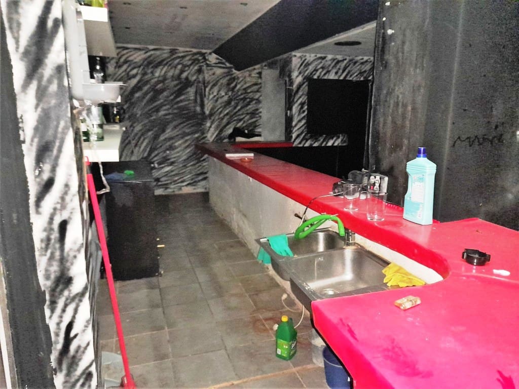 Restaurant/Bar for sale in Torremolinos - € 115,000 (Ref: 9428395)