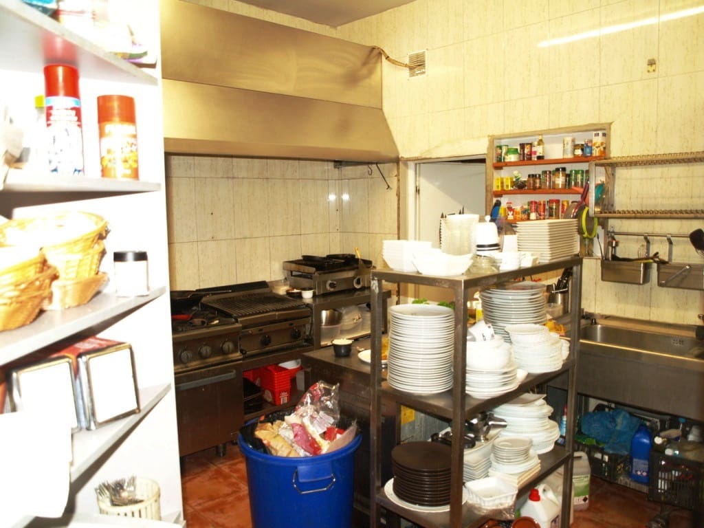 Restaurant/Bar for sale in Benalmadena - € 110,000 (Ref: 9428396)