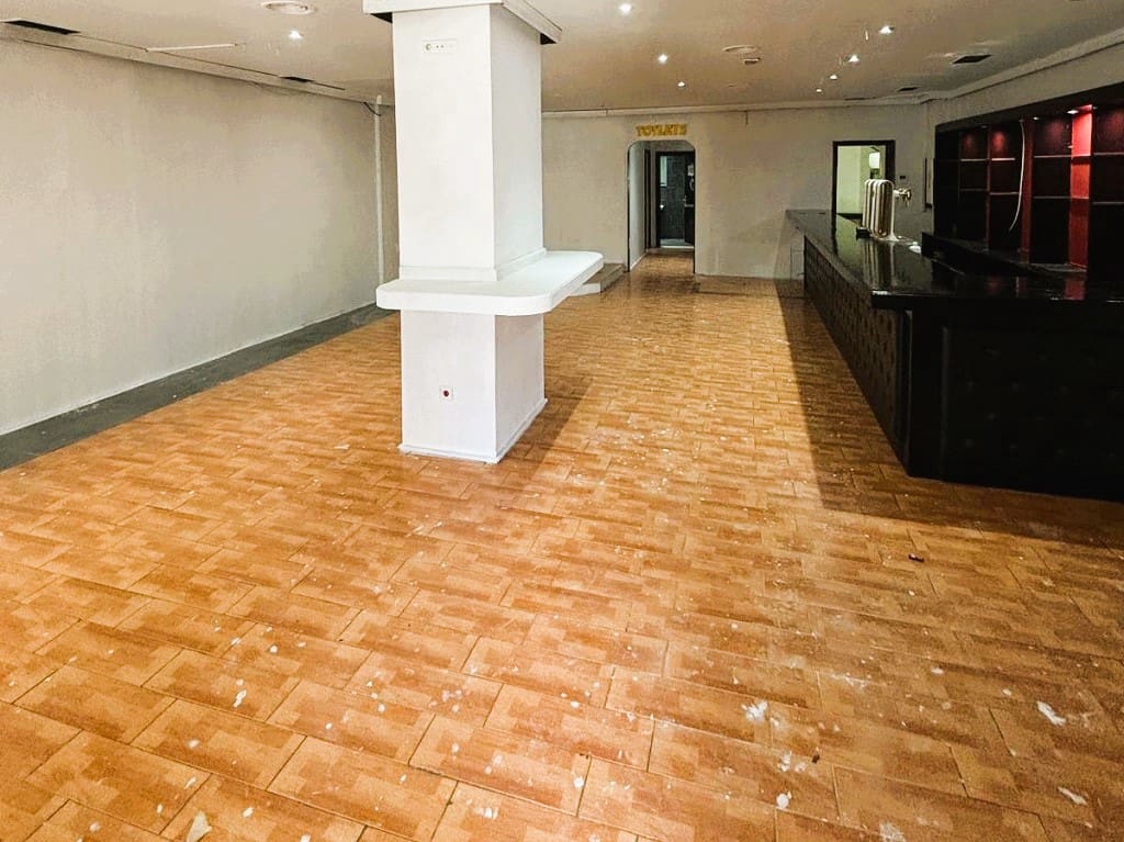 Restaurant/Bar for sale in Torremolinos - € 99,950 (Ref: 9428398)