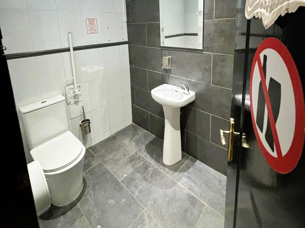 Restaurant/Bar for sale in Torremolinos - € 99,950 (Ref: 9428398)