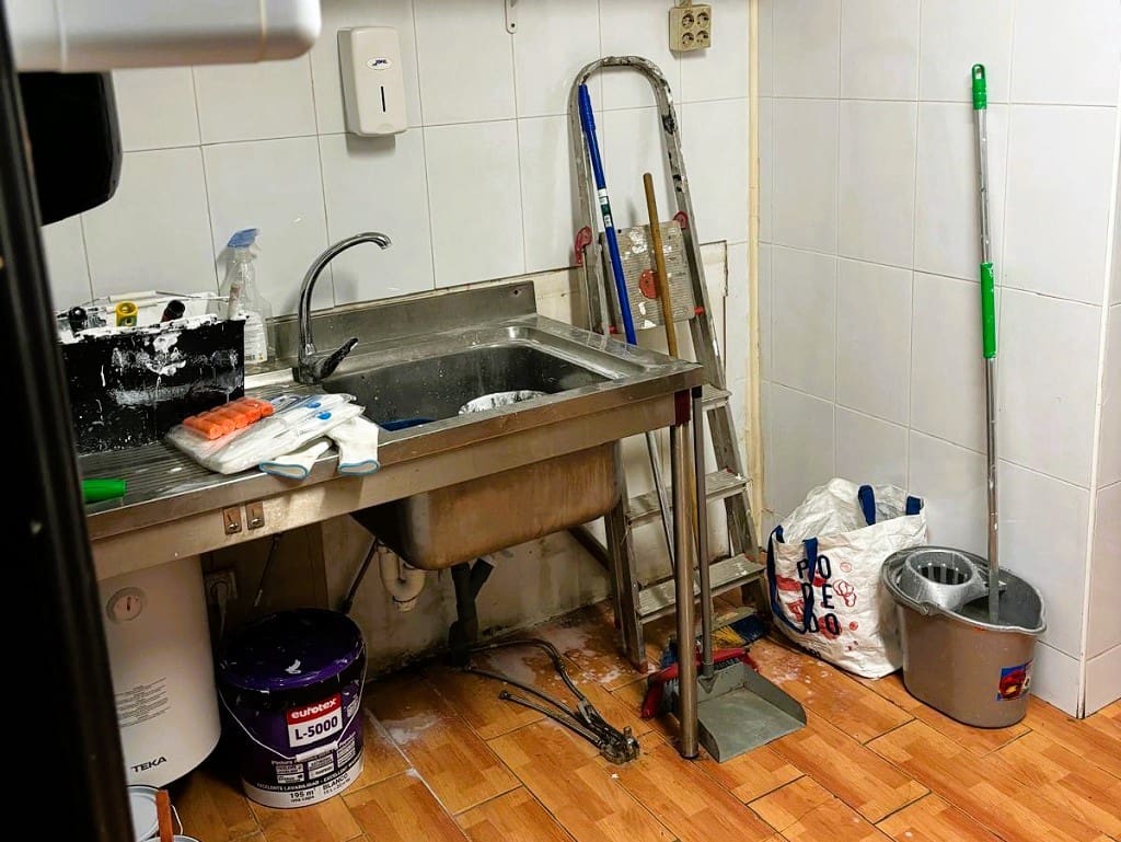 Restaurant/Bar for sale in Torremolinos - € 99,950 (Ref: 9428398)