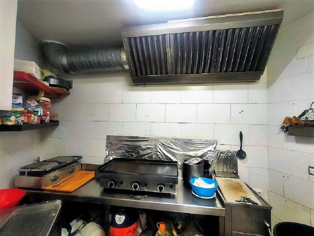 Restaurant/Bar for sale in Benalmadena - € 99,950 (Ref: 9428400)