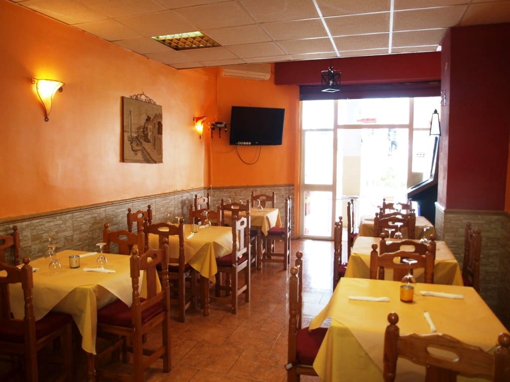 Restaurant/Bar for sale in Benalmadena - € 99,000 (Ref: 9428401)