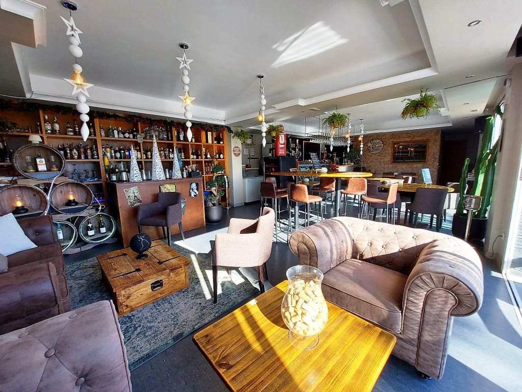 Restaurant/Bar for sale in Marbella - € 89,950 (Ref: 9428403)