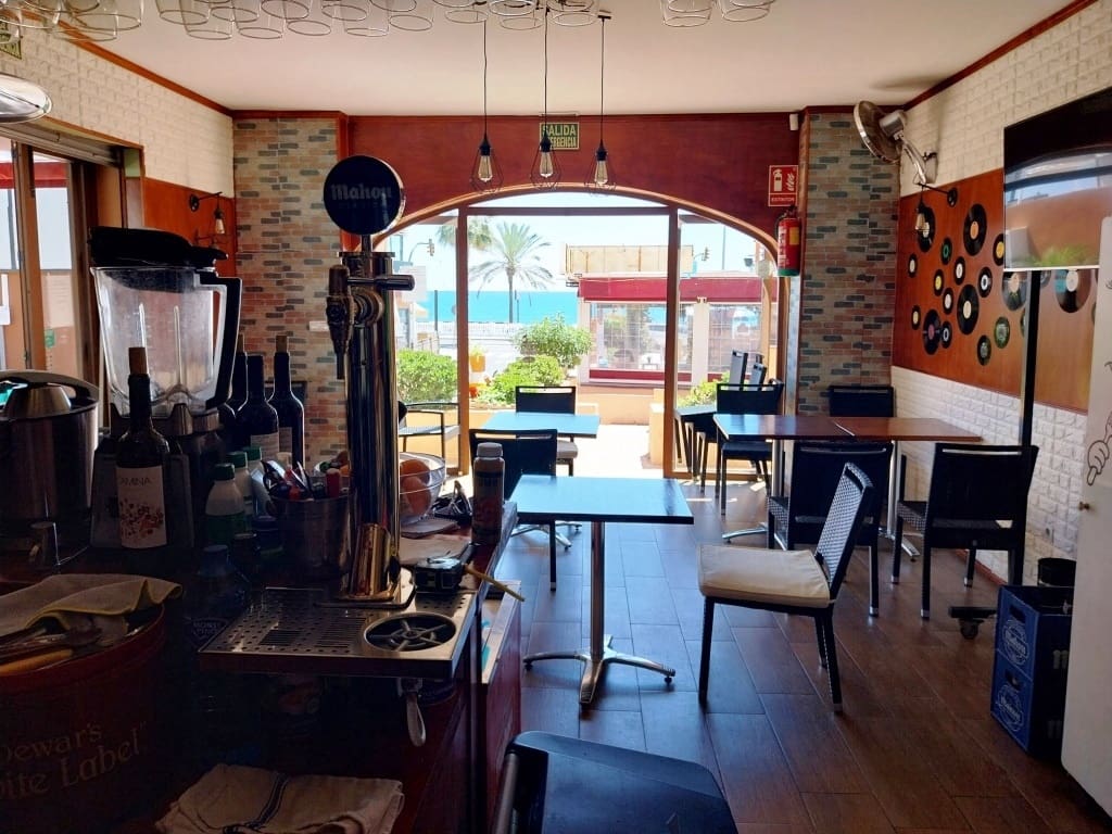 Restaurant/Bar for sale in Benalmadena - € 74,000 (Ref: 9428416)