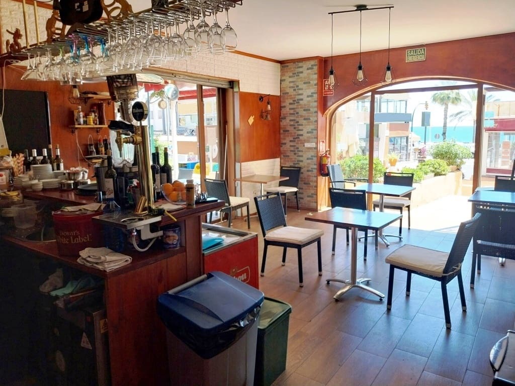 Restaurant/Bar for sale in Benalmadena - € 74,000 (Ref: 9428416)