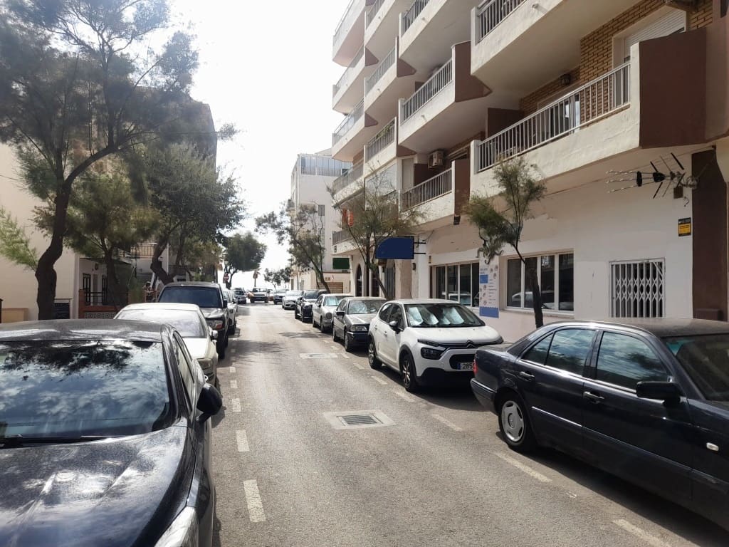 Restaurant/Bar for sale in Fuengirola - € 69,950 (Ref: 9428417)
