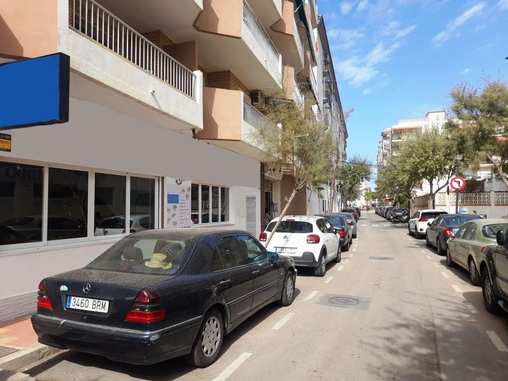 Restaurant/Bar for sale in Fuengirola - € 69,950 (Ref: 9428417)