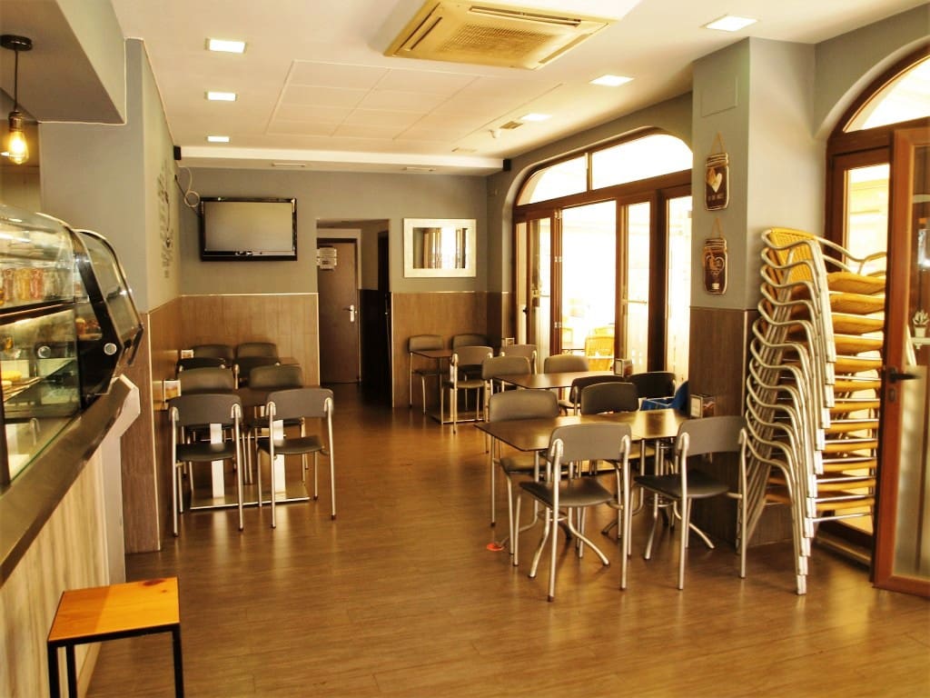 Restaurant/Bar for sale in Fuengirola - € 69,950 (Ref: 9428418)