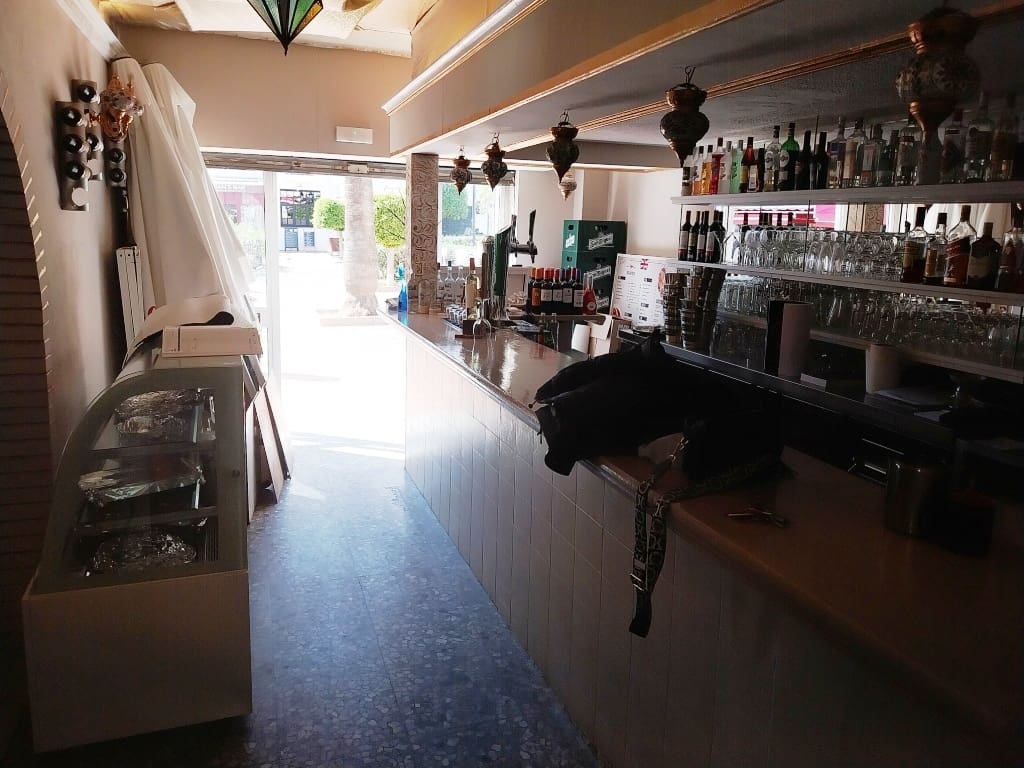 Restaurant/Bar for sale in Benalmadena - € 69,950 (Ref: 9428419)