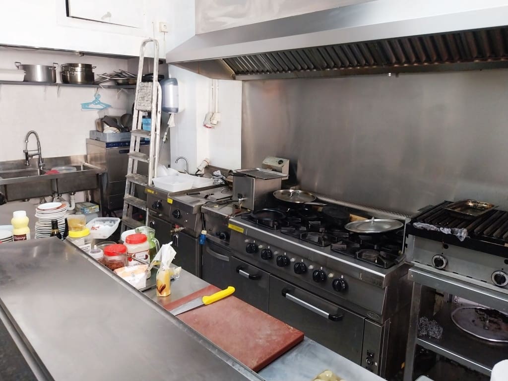 Restaurant/Bar for sale in Benalmadena - € 69,950 (Ref: 9428419)