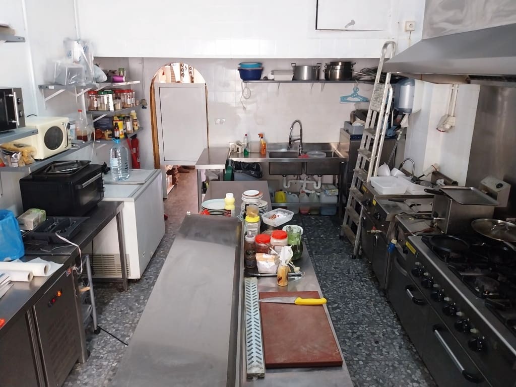 Restaurant/Bar for sale in Benalmadena - € 69,950 (Ref: 9428419)