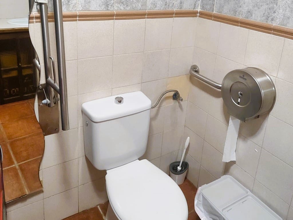 Restaurant/Bar for sale in Torremolinos - € 67,950 (Ref: 9428420)