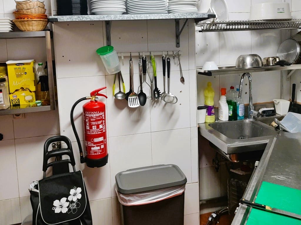 Restaurant/Bar for sale in Torremolinos - € 67,950 (Ref: 9428420)