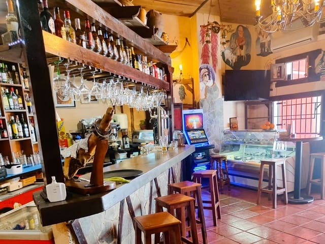 Restaurant/bar te koop in Torremolinos - € 67.950 (Ref: 9428420)