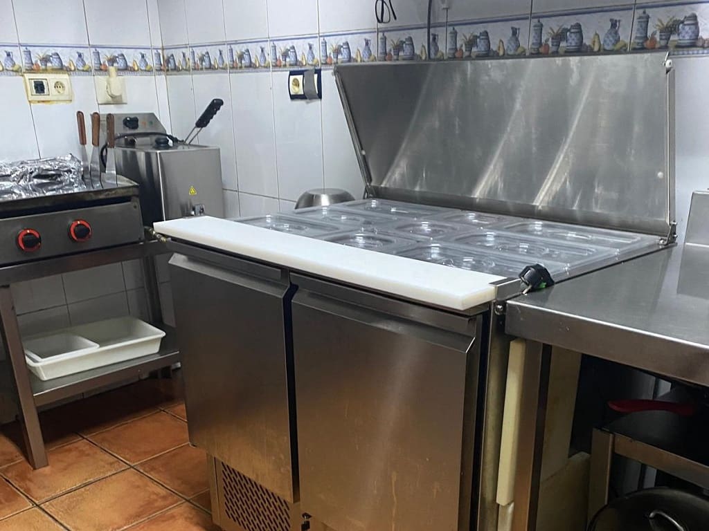 Restaurant/Bar for sale in Fuengirola - € 67,950 (Ref: 9428422)